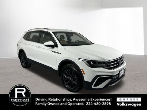 Used 2024 Volkswagen Tiguan SE image 3