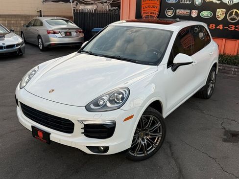 Used 2018 Porsche Cayenne Platinum Edition AWD/4WD image 6