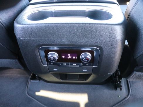 Used 2022 Chevrolet Tahoe Premier image 33