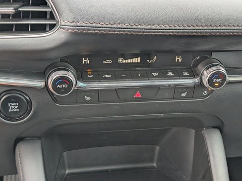 Used 2024 MAZDA MAZDA3 s image 28