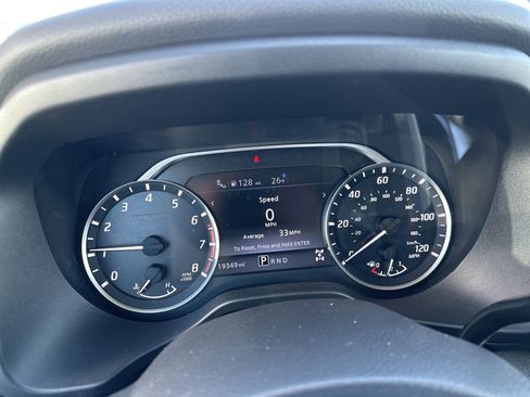 Used 2023 Nissan Titan SV w/ SV Convenience Package image 46