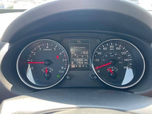 Used 2013 Nissan Rogue SV w/ Premium Pkg AWD/4WD image 17