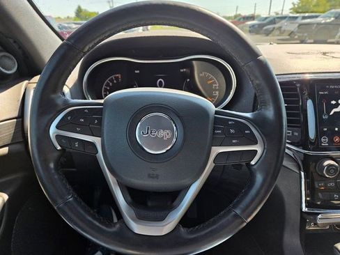Certified 2021 Jeep Grand Cherokee Laredo X AWD/4WD image 3