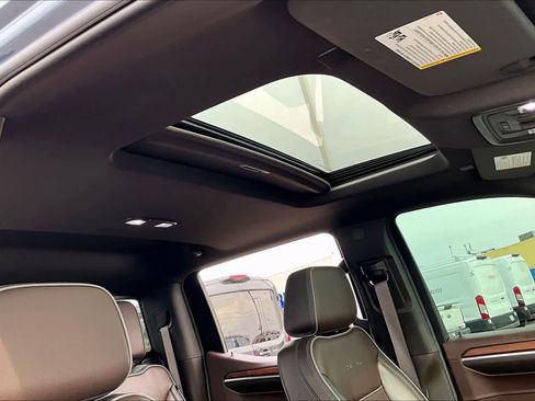 Used 2024 GMC Sierra 1500 Denali w/ Technology Package image 14