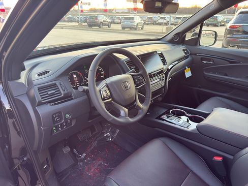 Used 2025 Honda Ridgeline TrailSport image 10