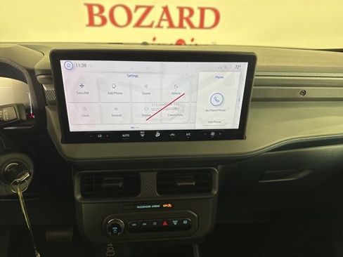 New 2025 Ford Maverick XL image 12