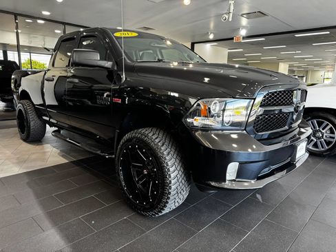 Used 2017 RAM 1500 Express AWD/4WD image 7