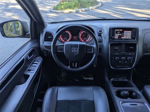 Used 2015 Dodge Grand Caravan SXT image 20