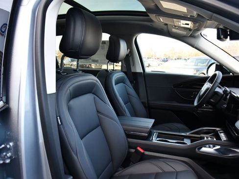 New 2026 Lincoln Nautilus Premier w/ Equipment Group 102A AWD/4WD image 16