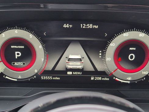 Used 2023 Nissan Pathfinder Platinum image 16