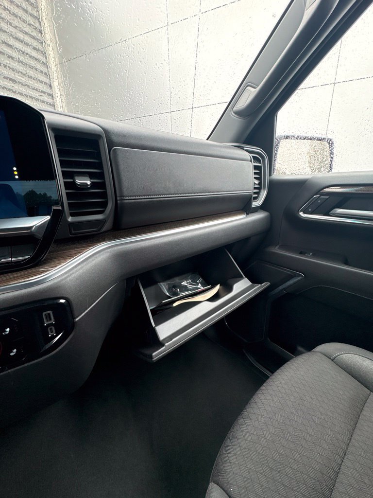 Used 2025 Chevrolet Silverado 1500 LT AWD/4WD image 24
