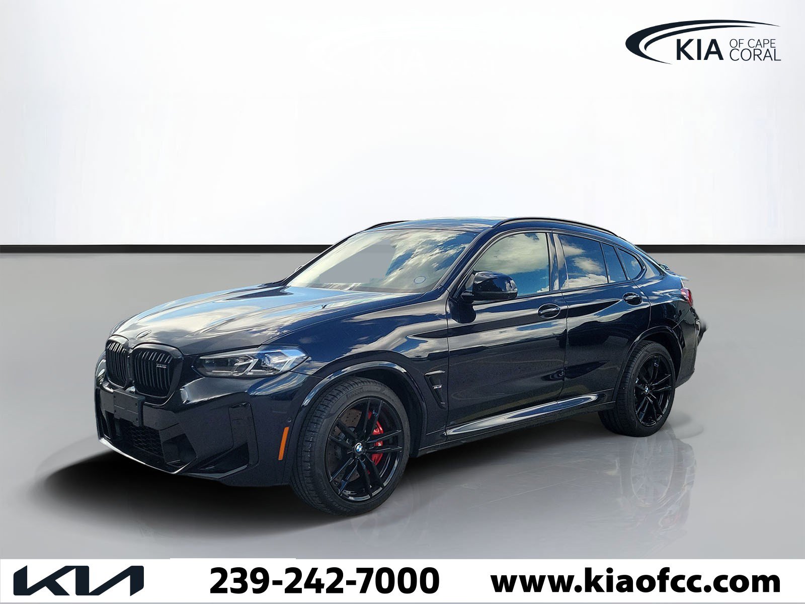 Used 2025 BMW X4 M w/ Executive Package AWD/4WD image 3
