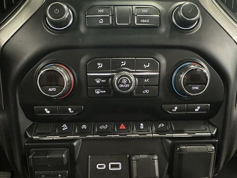 Used 2019 Chevrolet Silverado 1500 LT Trail Boss AWD/4WD image 23