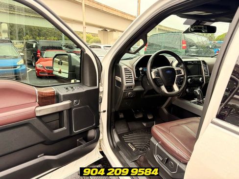 Used 2016 Ford F150 Platinum w/ Equipment Group 701A Luxury AWD/4WD image 19