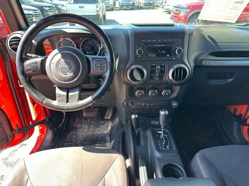 Used 2015 Jeep Wrangler Unlimited Sport w/ Quick Order Package 24S AWD/4WD image 11