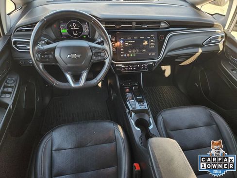 Used 2023 Chevrolet Bolt LT w/ Infotainment Package image 31