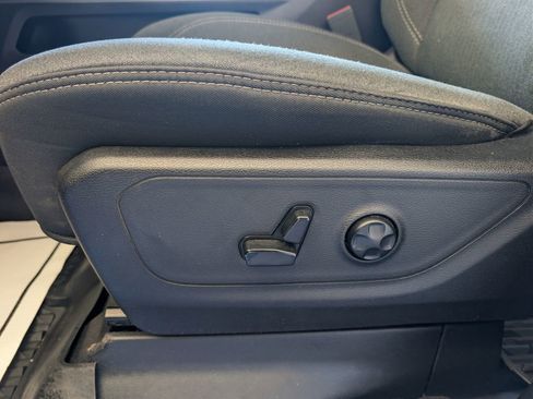 Used 2019 RAM 1500 Big Horn AWD/4WD image 17