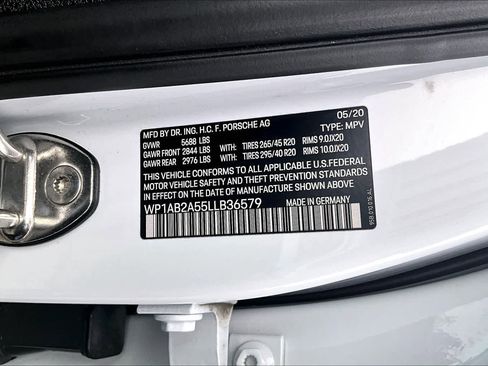 Used 2020 Porsche Macan S image 21