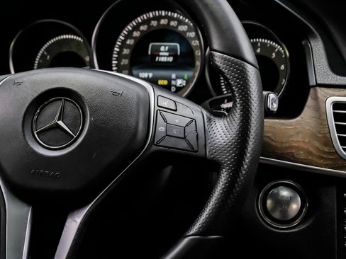 Used 2014 Mercedes-Benz E 350 4MATIC Wagon image 13