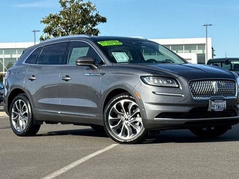 Used 2022 Lincoln Nautilus Reserve w/ Equipment Group 201A image 2