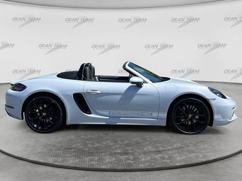 Used 2024 Porsche 718 Boxster RWD image 8