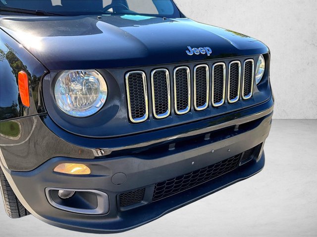Used 2017 Jeep Renegade Latitude AWD/4WD image 27