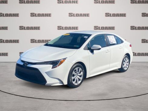 Used 2023 Toyota Corolla LE FWD image 1