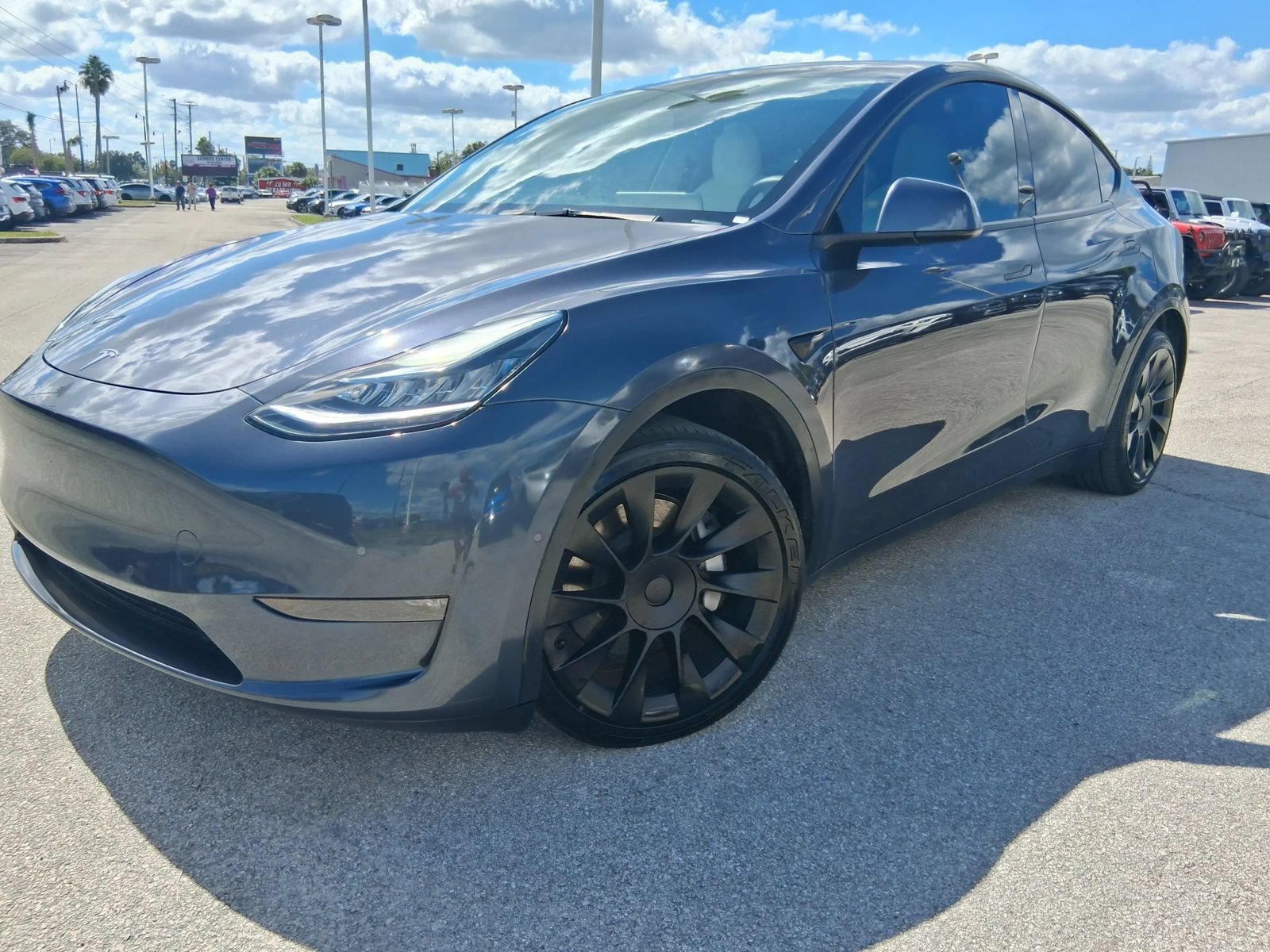 Used 2021 Tesla Model Y Long Range AWD/4WD image 3