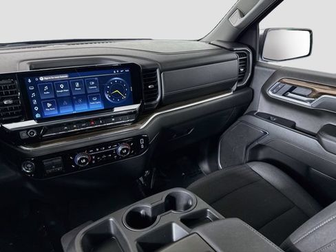 Used 2025 Chevrolet Silverado 1500 LT AWD/4WD image 22