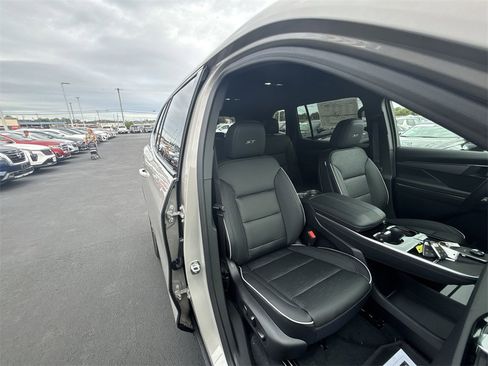 New 2026 Buick Enclave Sport Touring w/ LPO, Floor Liner Package image 31