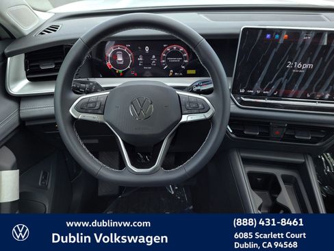 New 2026 Volkswagen Tiguan SE image 11