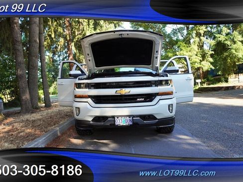 Used 2017 Chevrolet Silverado 1500 LT w/ All Star Edition AWD/4WD image 27