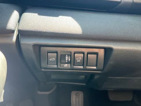 Used 2024 Subaru Outback Premium AWD/4WD image 28