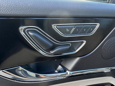 New 2026 Lincoln Corsair Premiere image 18