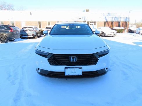 Certified 2023 Honda Accord EX image 6