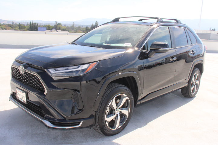 Certified 2025 Toyota RAV4 SE w/ Weather & Moonroof Package AWD/4WD image 6