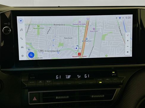 Used 2025 Toyota Camry SE image 13