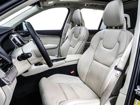 Used 2022 Volvo XC90 T8 Inscription w/ Advanced Package image 17