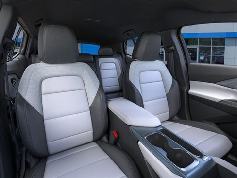 New 2025 Chevrolet Equinox EV LT w/ Convenience Package image 16