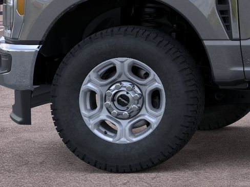 New 2026 Ford F250 XLT w/ FX4 Off-Road Package AWD/4WD image 19