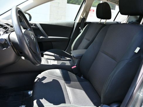 Used 2013 MAZDA MAZDA3 i Sport FWD image 12