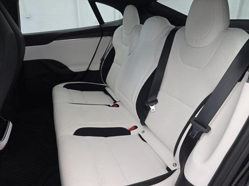 Used 2024 Tesla Model S Plaid AWD/4WD image 14