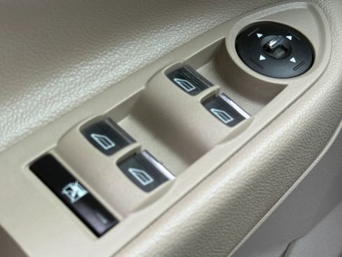 Used 2016 Ford Escape Titanium image 24