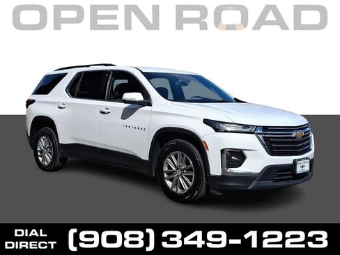 Used 2023 Chevrolet Traverse LT AWD/4WD image 1