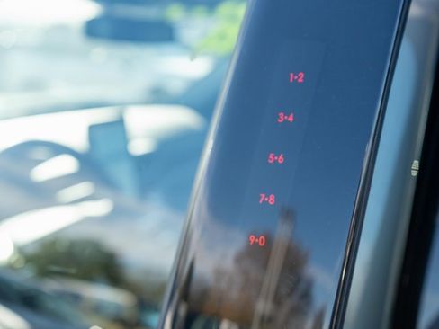 Used 2022 Ford Explorer Limited w/ Limited Technology Package image 16