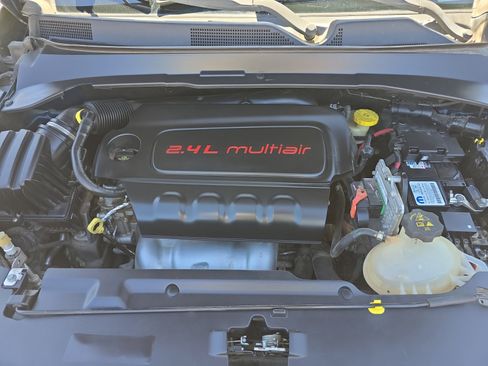 Used 2017 Jeep Compass Latitude w/ Popular Equipment Group image 27