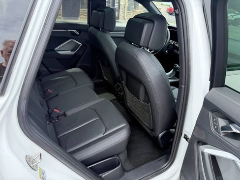 Used 2025 Audi Q3 2.0T Premium image 12