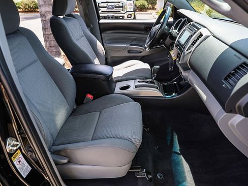 Used 2015 Toyota Tacoma PreRunner w/ TRD Sport Package RWD image 6
