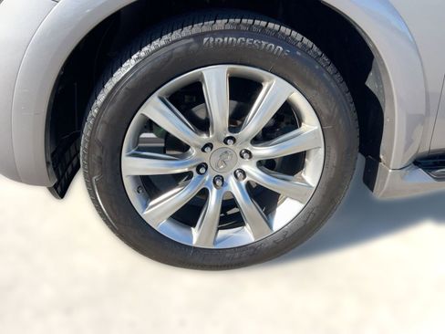 Used 2014 INFINITI QX80 2WD w/ Deluxe Touring Package image 11