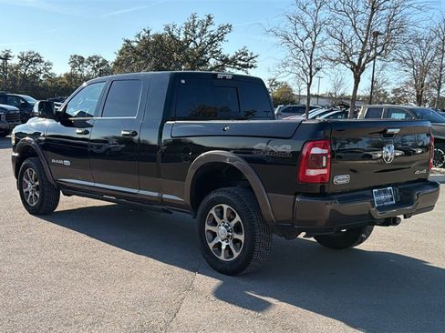 Used 2020 RAM 2500 Limited image 3
